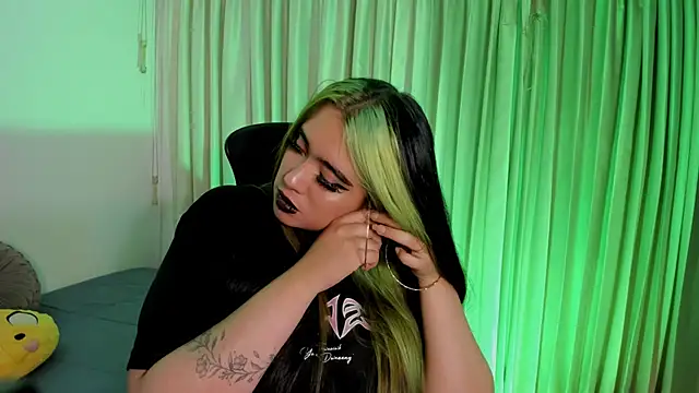 Lilith Zenith  online show from December 15, 4:06 am