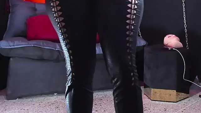 KatrinaStone online show from April 22, 3:53 am