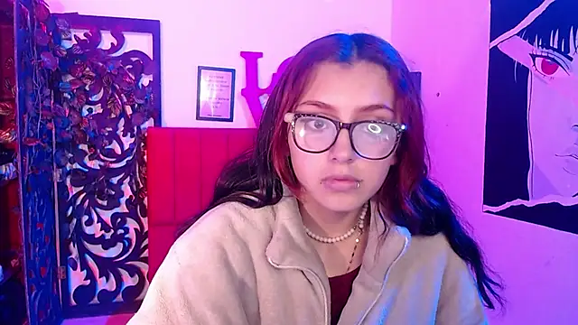 vaiolet johansson online show from November 20, 1:33 pm