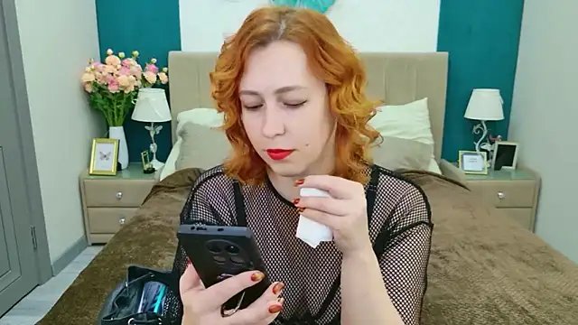 Evie Berret online show from November 13, 10:36 am