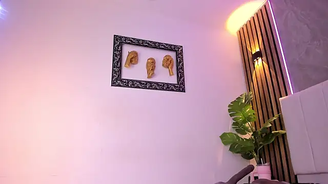 Carlotta de velour online show from March 27, 8:26 am