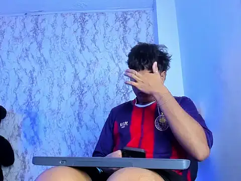 Valentino Lane online show from February 15, 9:52 am