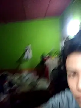 Luiguitw18 online show from November 9, 6:28 pm