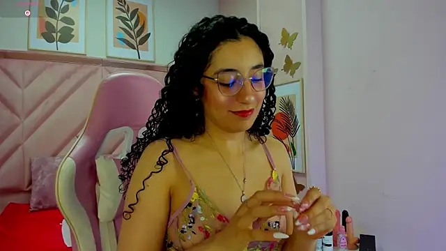 DemiJones  online show from December 5, 4:21 am