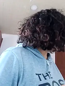 Snapshot of iriss_05 chatting on November 21, 12:37 pm iriss 05 online show from November 21, 12:37 pm