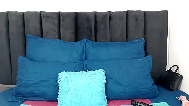 Miss-Berries online show from April 12, 10:04 pm