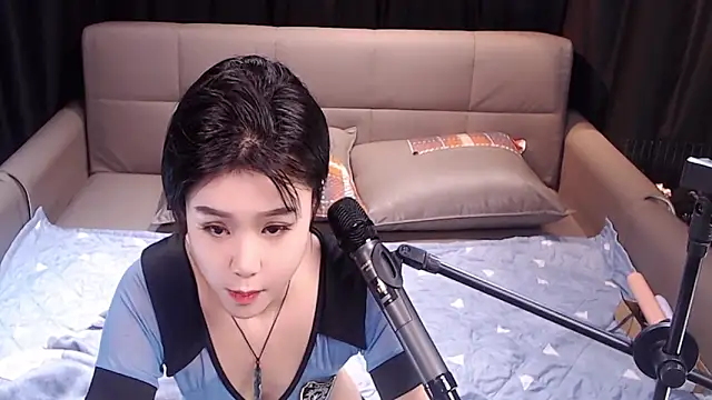 ruirui998 online show from January 18, 1:04 pm