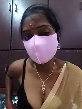 Snapshot of siritelugubutterfly chatting on November 13, 6:45 am siritelugubutterfly online show from November 13, 6:45 am