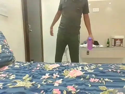 Snapshot of richiirichhh123 chatting on November 8, 3:45 pm richiirichhh123 online show from November 8, 3:45 pm