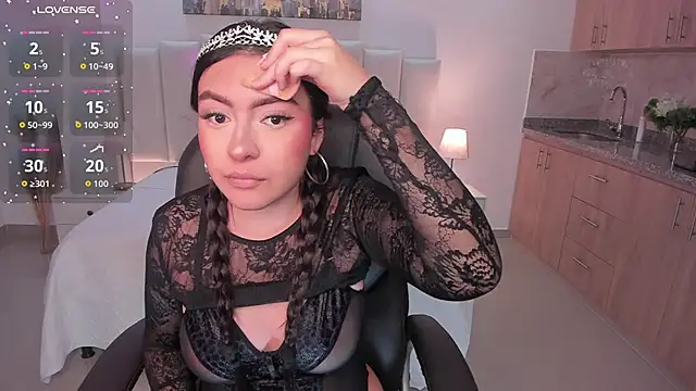 Maya vexx online show from December 5, 8:16 pm