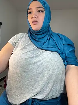 Snapshot of sweetmuslim01 chatting on January 7, 2:20 am sweetmuslim01 online show from January 7, 2:20 am