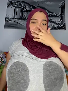 Snapshot of sweetmuslim01 chatting on January 26, 4:30 pm sweetmuslim01 online show from January 26, 4:30 pm