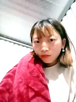 julybi online show from November 17, 9:42 pm