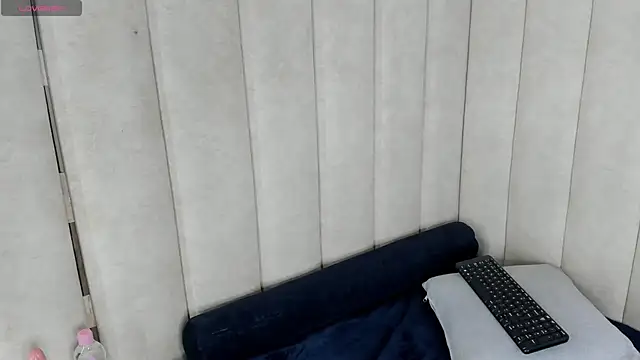 Snapshot of TifanyGrey chatting on November 6, 9:15 pm TifanyGrey online show from November 6, 9:15 pm