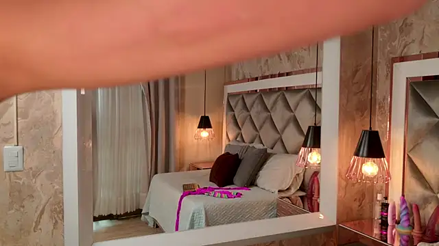 crystal gilton online show from January 11, 7:08 pm