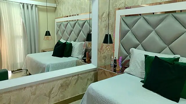 crystal gilton online show from January 18, 7:06 pm