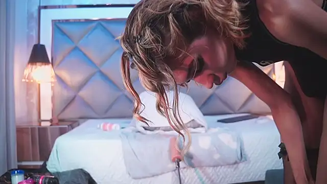 crystal gilton online show from March 30, 7:37 pm