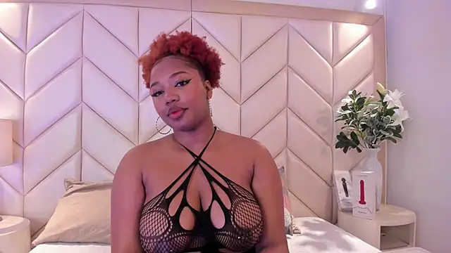 BrendaFernandez  online show from February 8, 2:42 pm