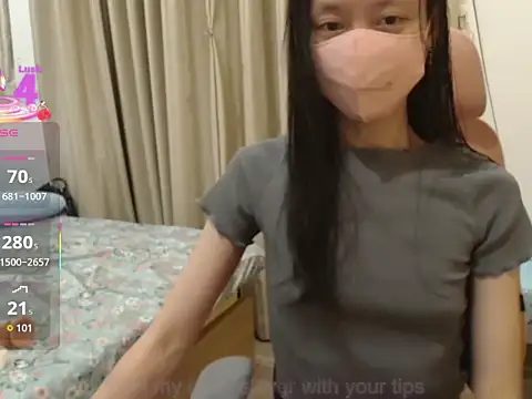 Lil-Cherries online show from December 16, 11:37 am