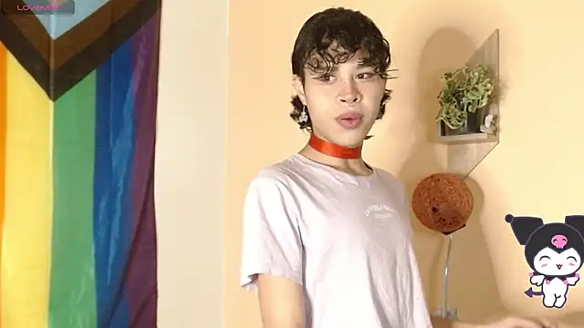 nicolai a online show from November 11, 1:33 pm