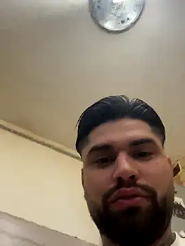 Snapshot of alexandermoris chatting on November 6, 7:04 pm alexandermoris online show from November 6, 7:04 pm