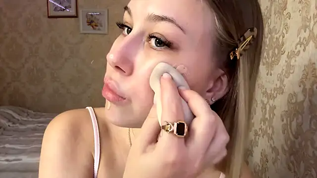 Rose Lachrymose online show from November 7, 12:49 pm