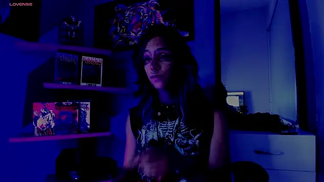 luxiel  online show from December 4, 10:40 pm