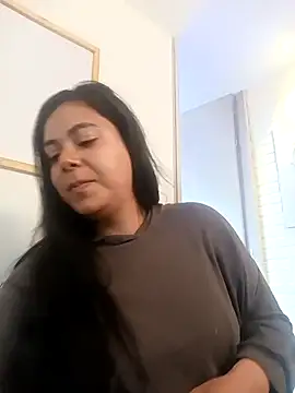 LorieFerrer online show from February 4, 2:10 pm