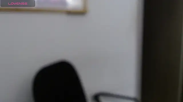 LorieFerrer online show from February 13, 11:15 pm