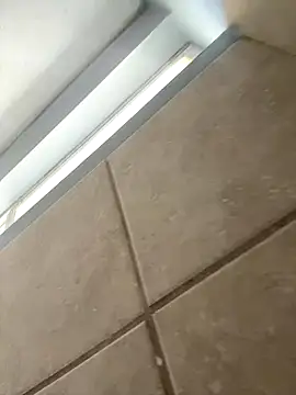 juiceloof online show from December 4, 9:23 pm