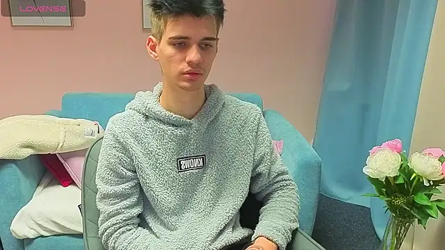 LiamMerci online show from November 9, 12:58 pm