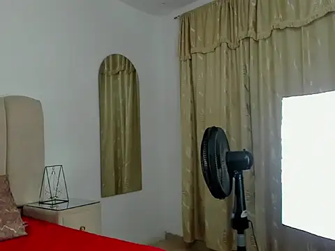 ShanellDiaz  online show from January 10, 2:24 am