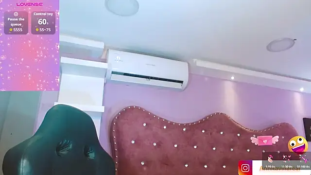 AnnaRouseQueen online show from December 17, 4:07 am