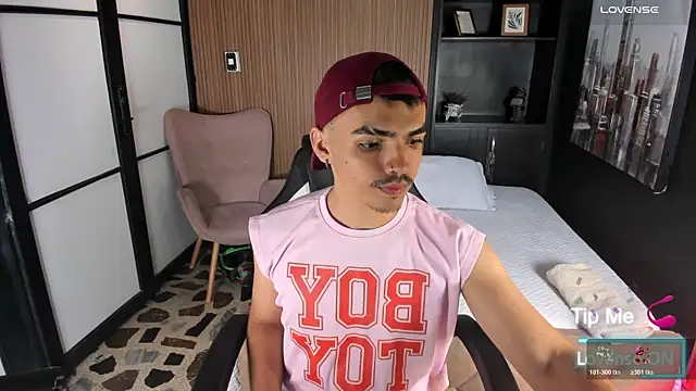 NicoKingg  online show from November 11, 1:38 am