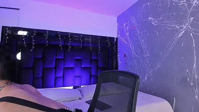 NicoKingg  online show from December 18, 3:01 am