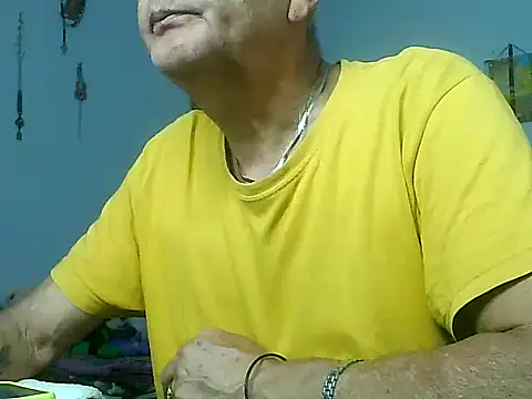 dirtysluttyfist online show from December 4, 3:54 pm