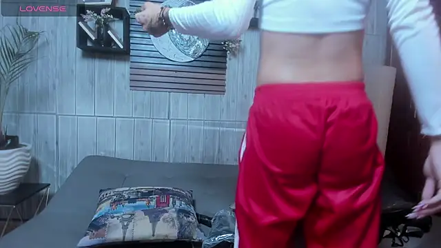 Melany 27 online show from December 17, 1:28 pm