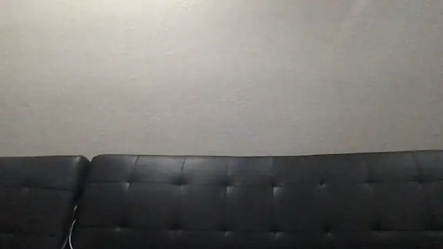 Snapshot of Darkestdesires696 chatting on November 8, 9:42 am Darkestdesires696 online show from November 8, 9:42 am