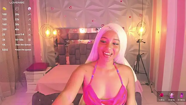 Saloome collins online show from November 12, 4:46 am