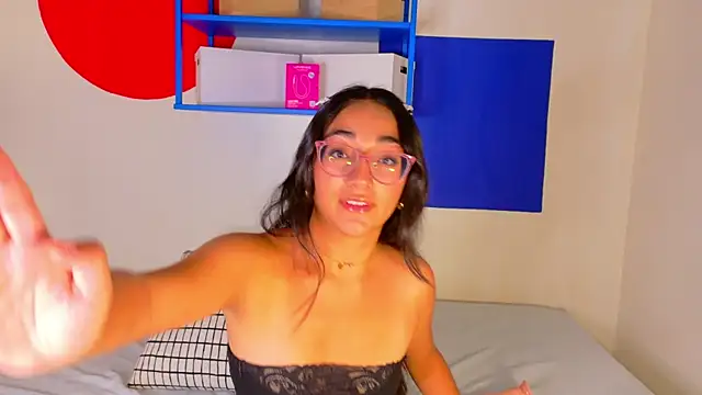 NicoletCherry   online show from December 19, 12:01 pm