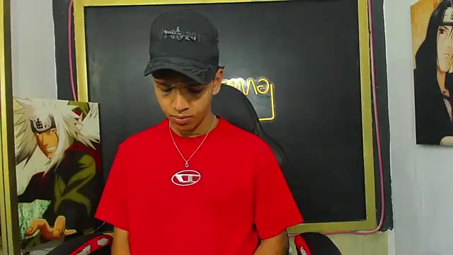 Timmy Kiing  online show from November 30, 8:35 pm