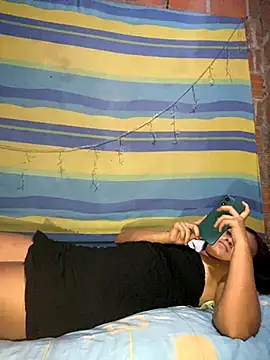 Snapshot of ArianandMichael chatting on November 8, 12:44 am ArianandMichael online show from November 8, 12:44 am