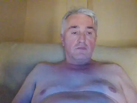 Cumlover5534 online show from April 11, 4:44 pm