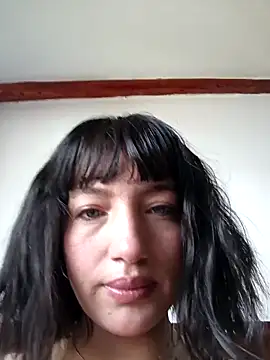 Luna juicy online show from December 1, 3:50 pm