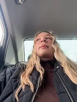 SashaCatt online show from April 22, 8:50 am