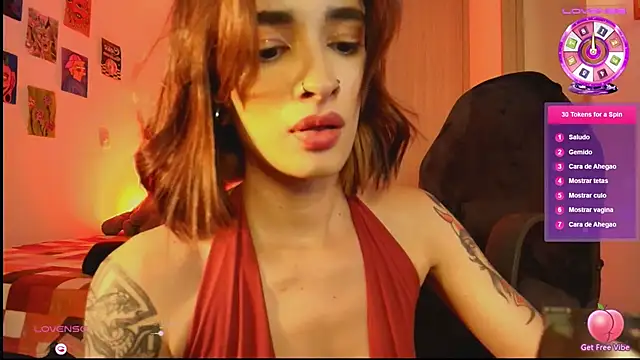 Snapshot of rotwallace chatting on December 1, 9:42 pm rotwallace online show from December 1, 9:42 pm