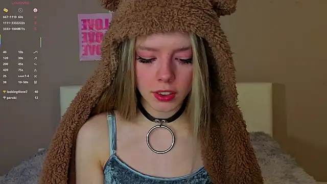 TiffinyMergist online show from January 18, 7:17 pm