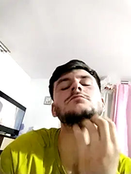 Snapshot of stanbyone chatting on December 20, 10:28 pm stanbyone online show from December 20, 10:28 pm