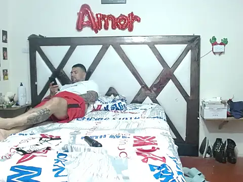 kendraandtommy online show from November 18, 9:08 pm