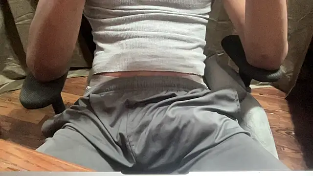 Snapshot of BabyBoyK17 chatting on December 16, 10:31 am BabyBoyK17 online show from December 16, 10:31 am